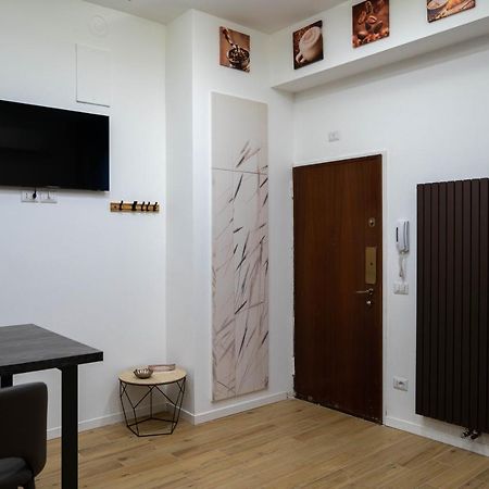 L Arche Comfort & Relax Brown Home Di Via Varesina Milão Exterior foto